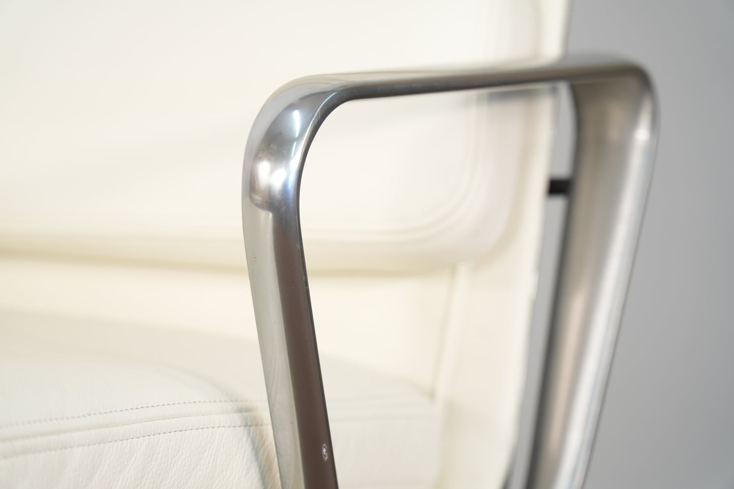 Eames Aluminum Group Soft Pad High Back Lounge Chair and Ottoman Herman Miller 4 Pad