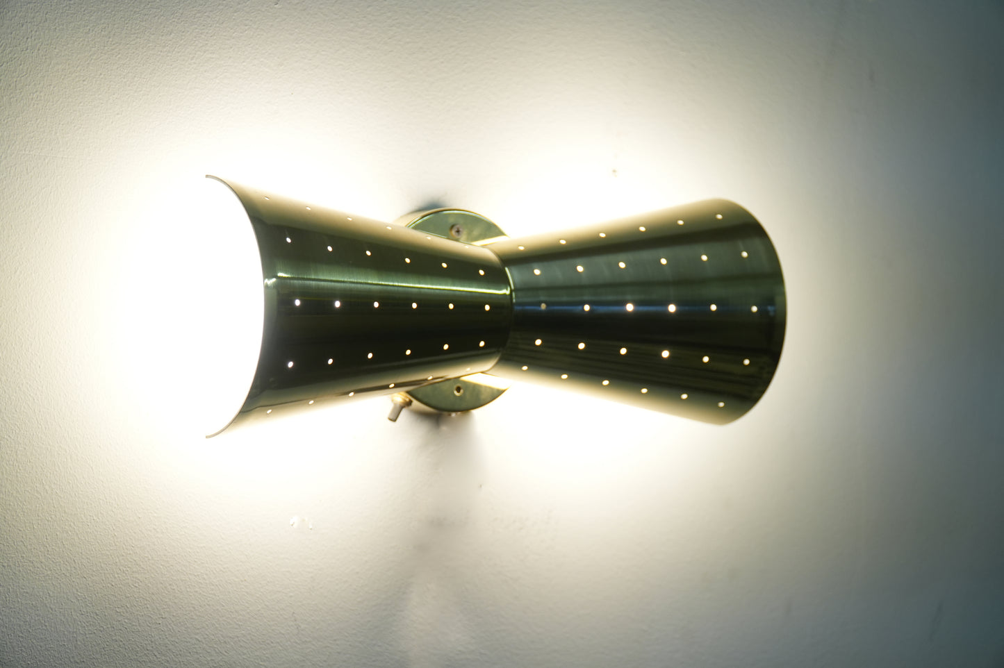 Moe Light Vintage Brass Bowtie Dual Cone Sconce Mid-Century 50s 60s Atomic