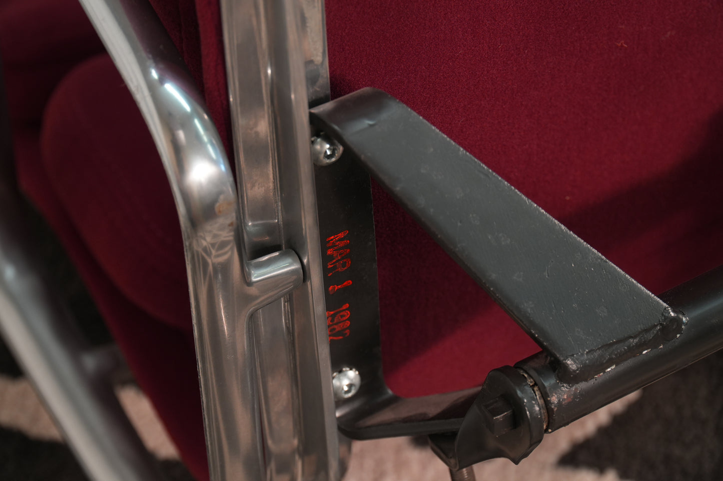 Eames for Herman Miller Aluminum Group Soft Pad Management Chair