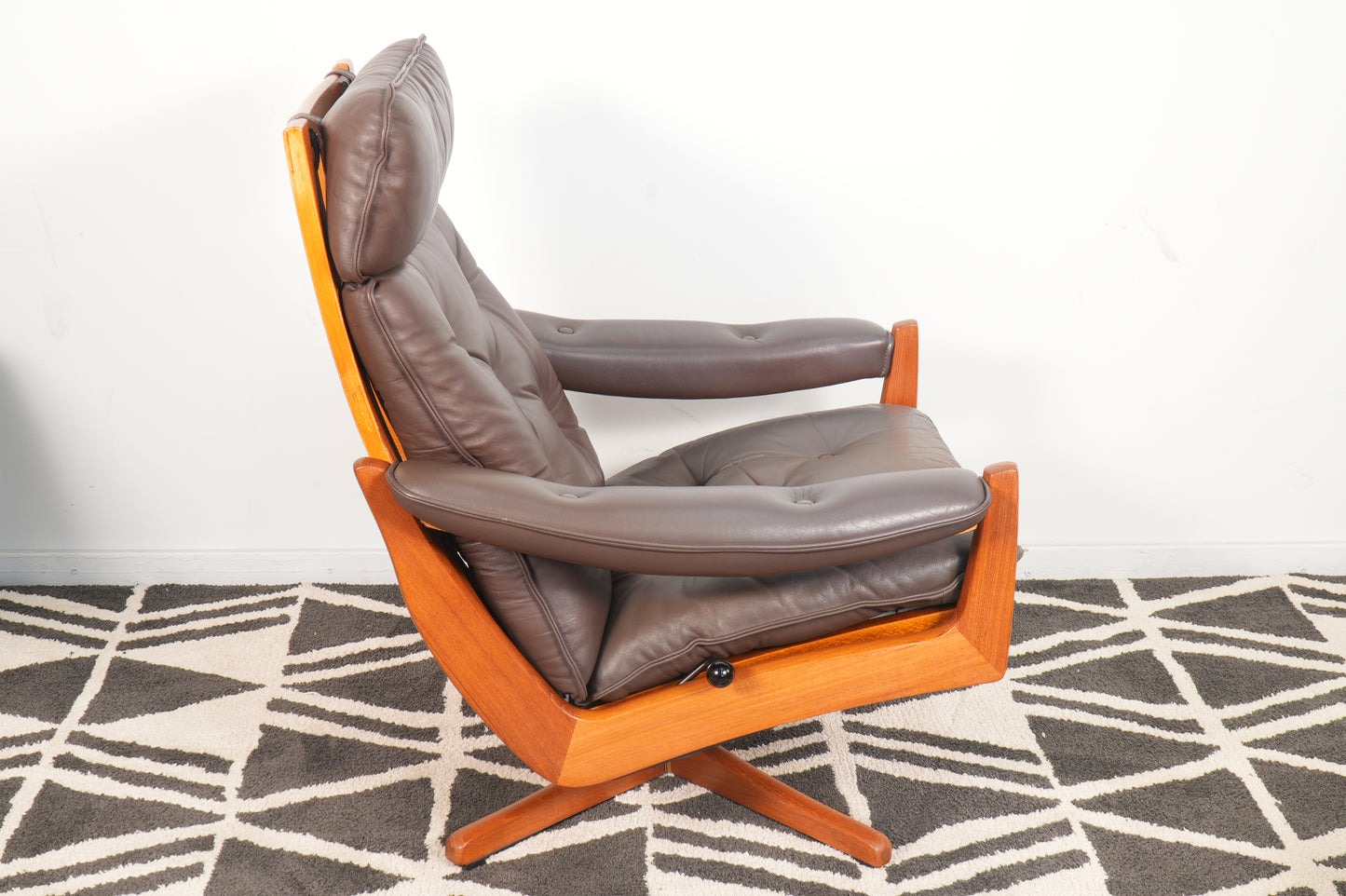 Pair Leather and Teak Reclining Armchairs with Ottoman by Lied Mobler Norway