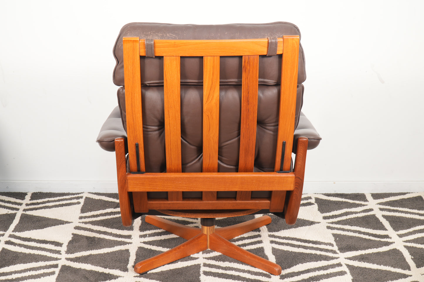 Pair Leather and Teak Reclining Armchairs with Ottoman by Lied Mobler Norway