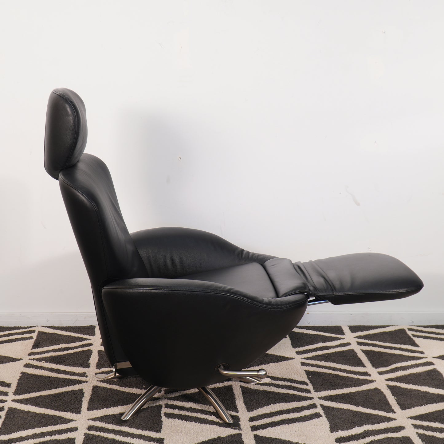 Cassina K10 Dodo Black Leather Recliner Armchair Lounge Italy