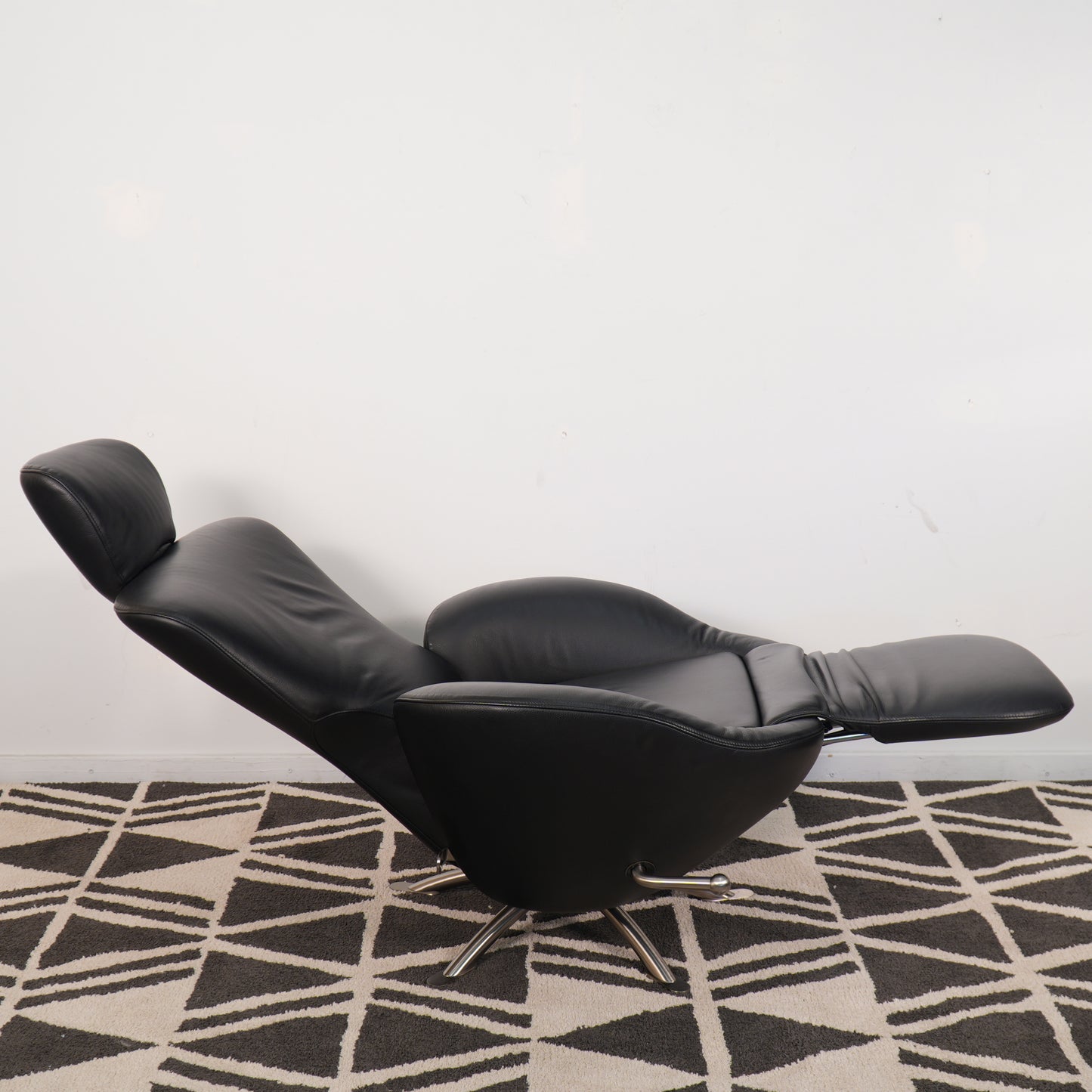 Cassina K10 Dodo Black Leather Recliner Armchair Lounge Italy