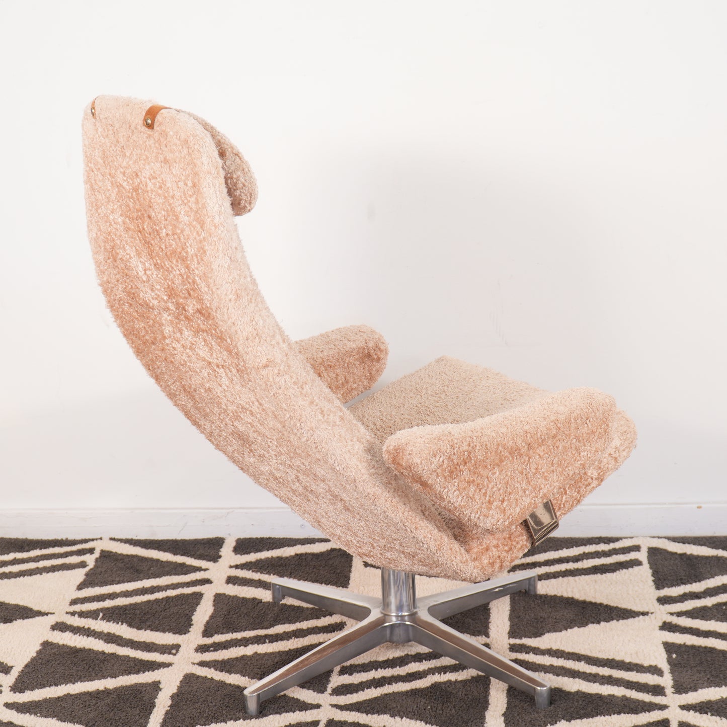 "Contourette Roto" Chair by Alf Svensson for Dux - Sweden