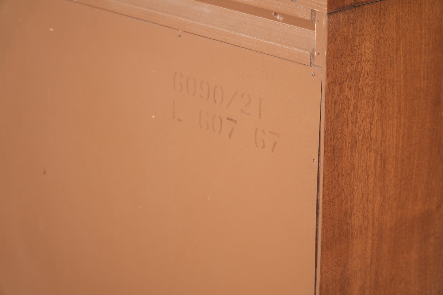 Broyhill Sculptra "Magna" 8-Drawer Dresser