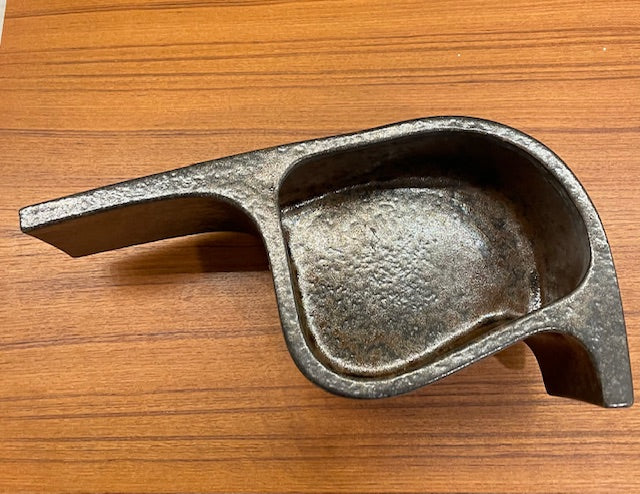 Japanese Ikebana Mid Century Modern Bonsai Pedestal Vase 11 3/4"L 4"H