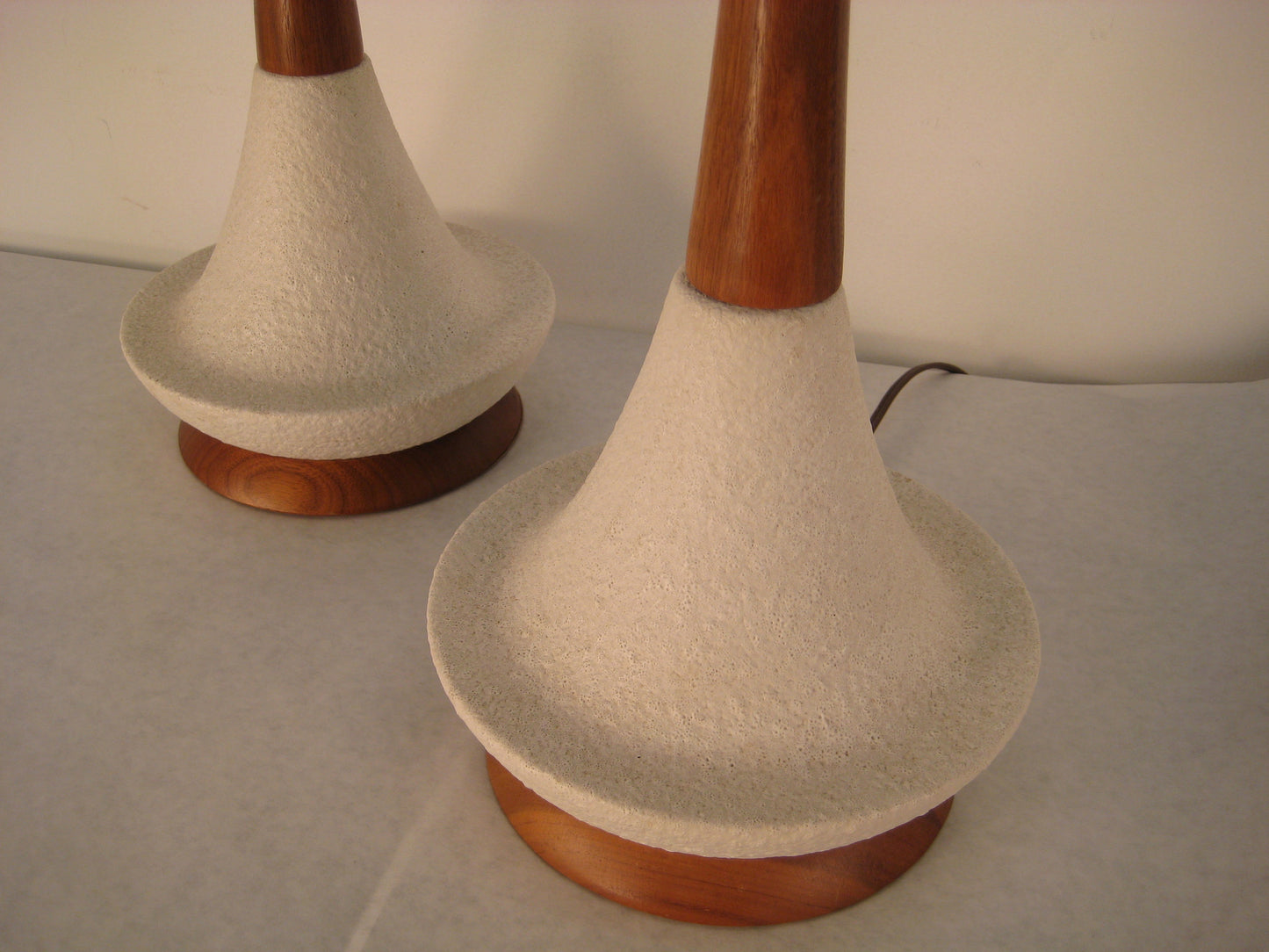 Pair white ceramic lamps
