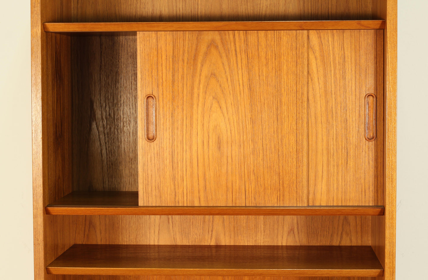 1960s Danish Teak 4-Drawer Cabinet with Bookshelf by Hundevad Møbelfabrik
