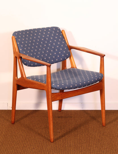 1960s Set Eight Arne Vodder "Ella" Danish Teak Dining Chairs