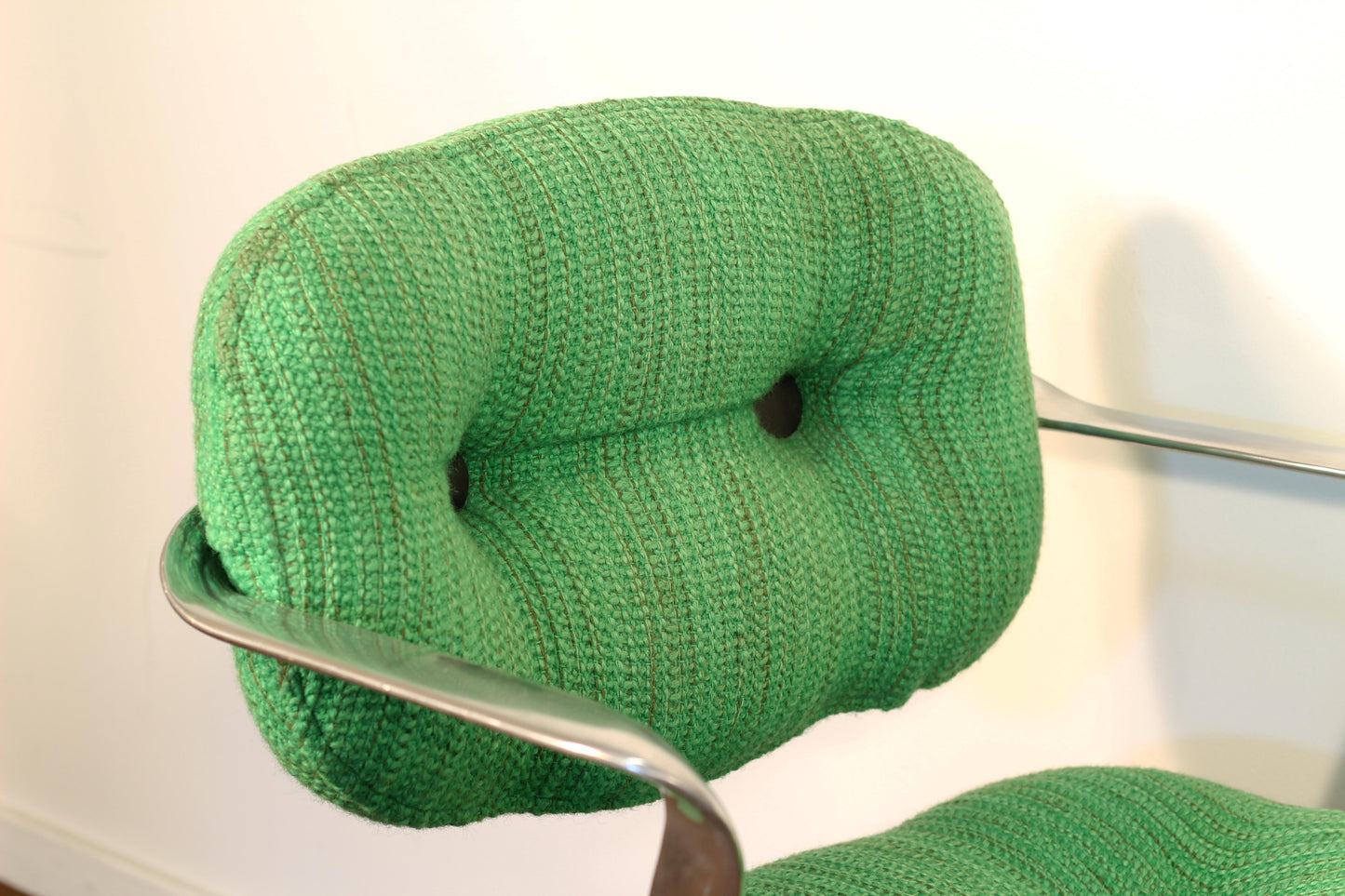 1970s Pair Knoll Model 2328 Chairs by Andrew Morrison and Bruce Hannah