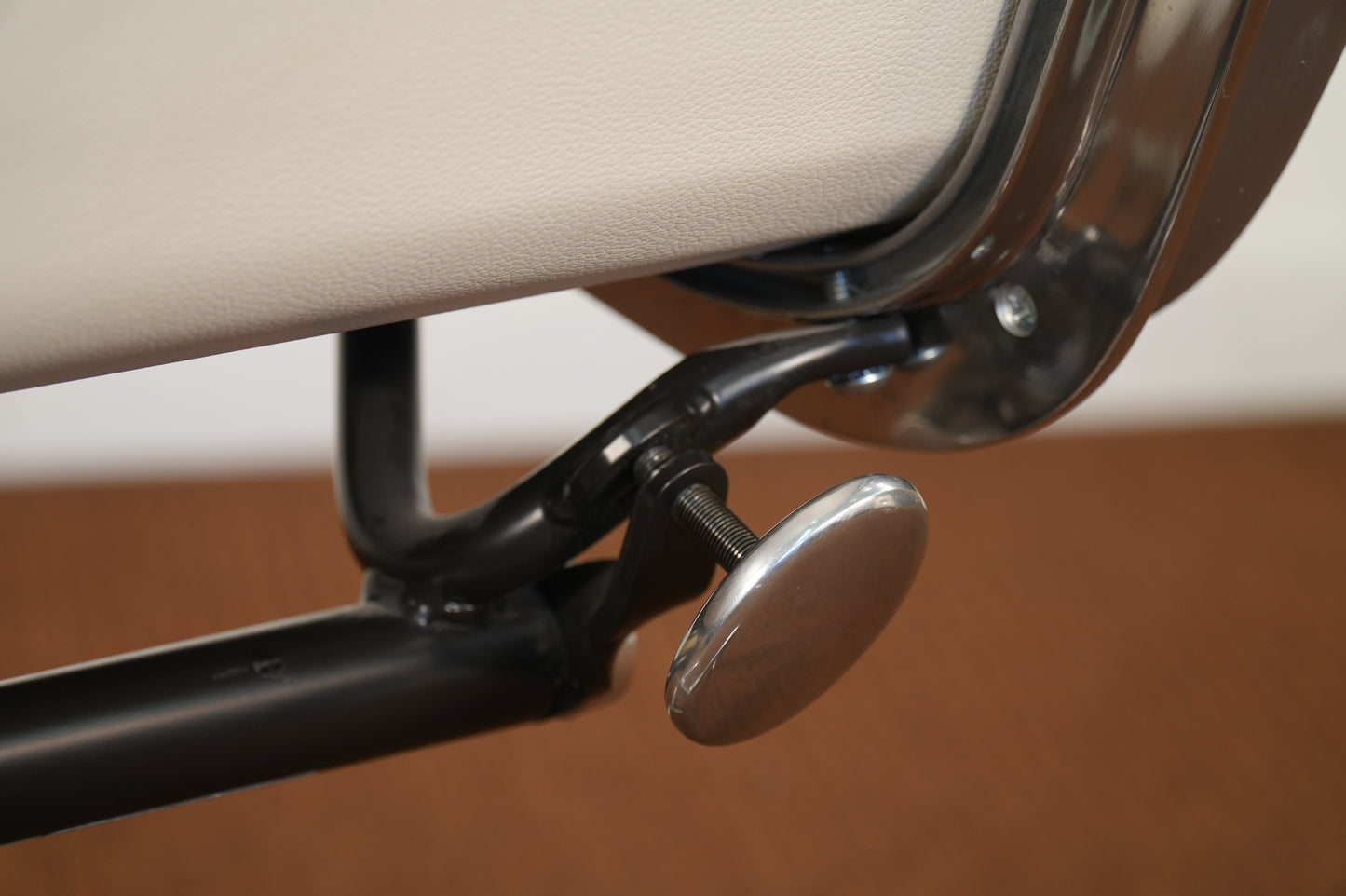 Eames Aluminum Group Soft Pad High Back Lounge Chair and Ottoman Herman Miller 4 Pad
