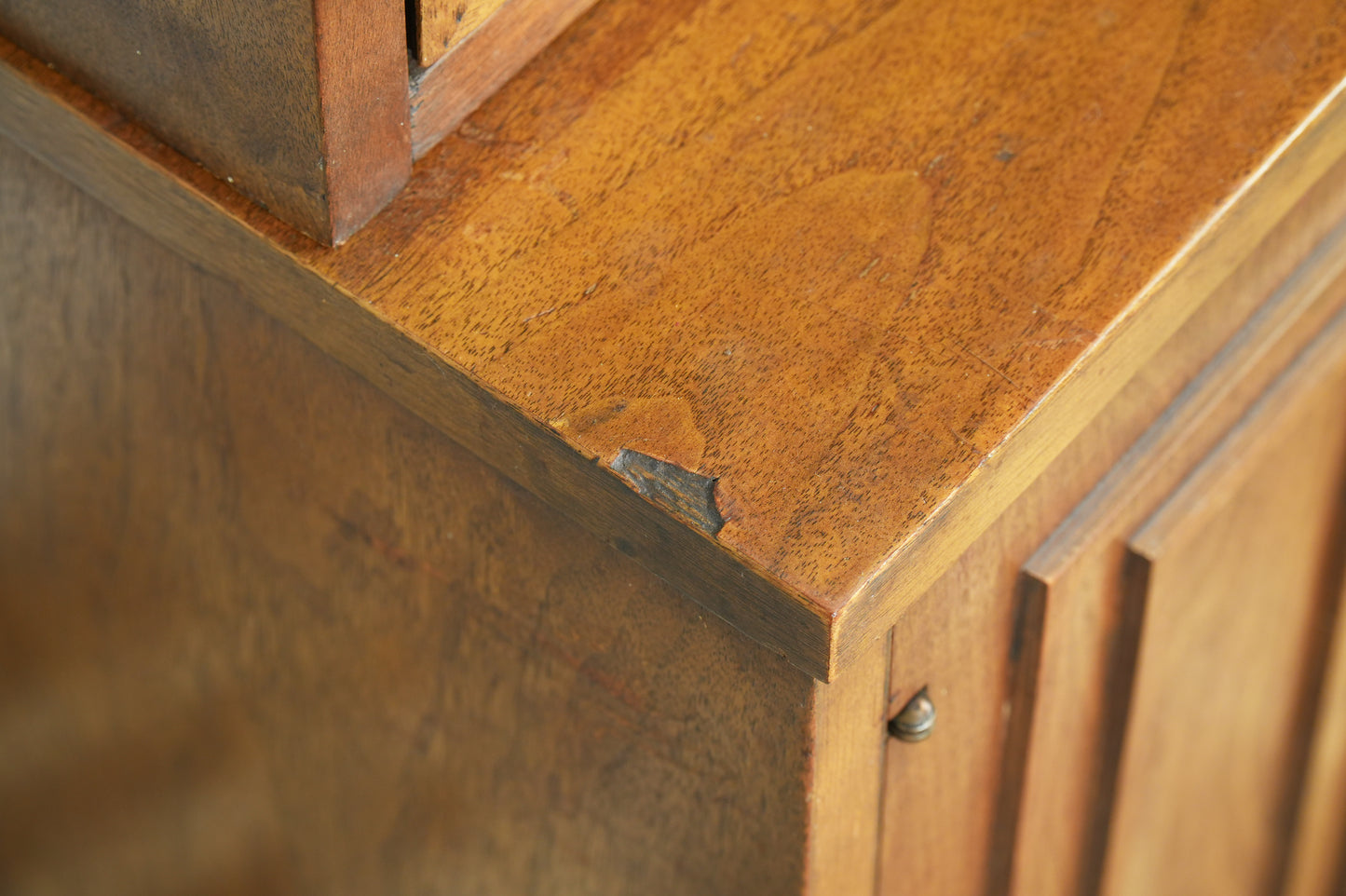 Broyhill Sculptra Mid-Century Sideboard Cabinet Hutch