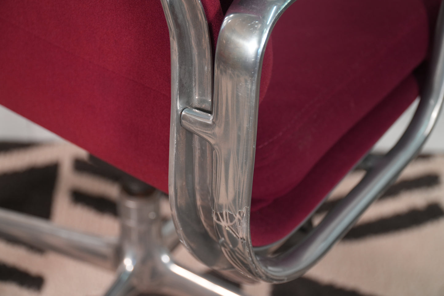 Eames for Herman Miller Aluminum Group Soft Pad Management Chair