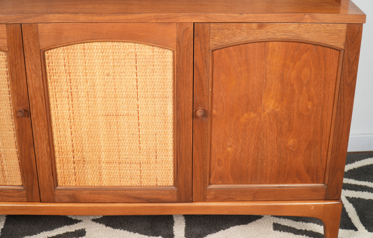 Lane Rhythm Mid Century Modern Display Hutch Buffet