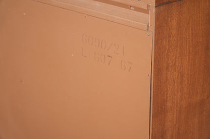 Broyhill Sculptra "Magna" 8-Drawer Dresser