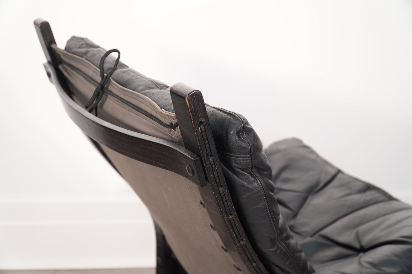 Vintage Westnofa Black Leather Siesta Chair