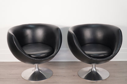 Pair Overman Pod Chairs