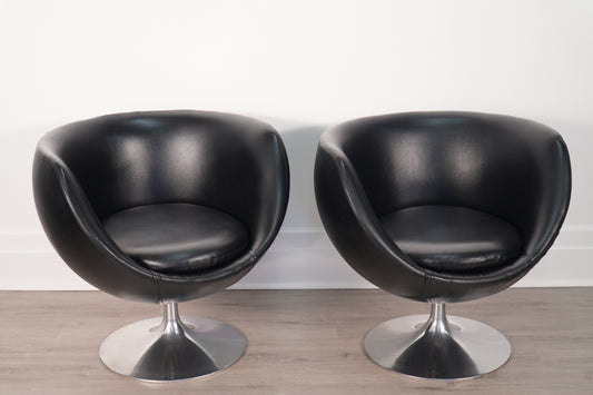 Pair Overman Pod Chairs