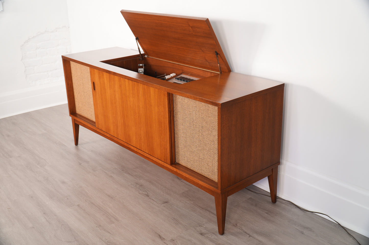 Clairtone "Empress" Model S 601 Console Stereo - Canada