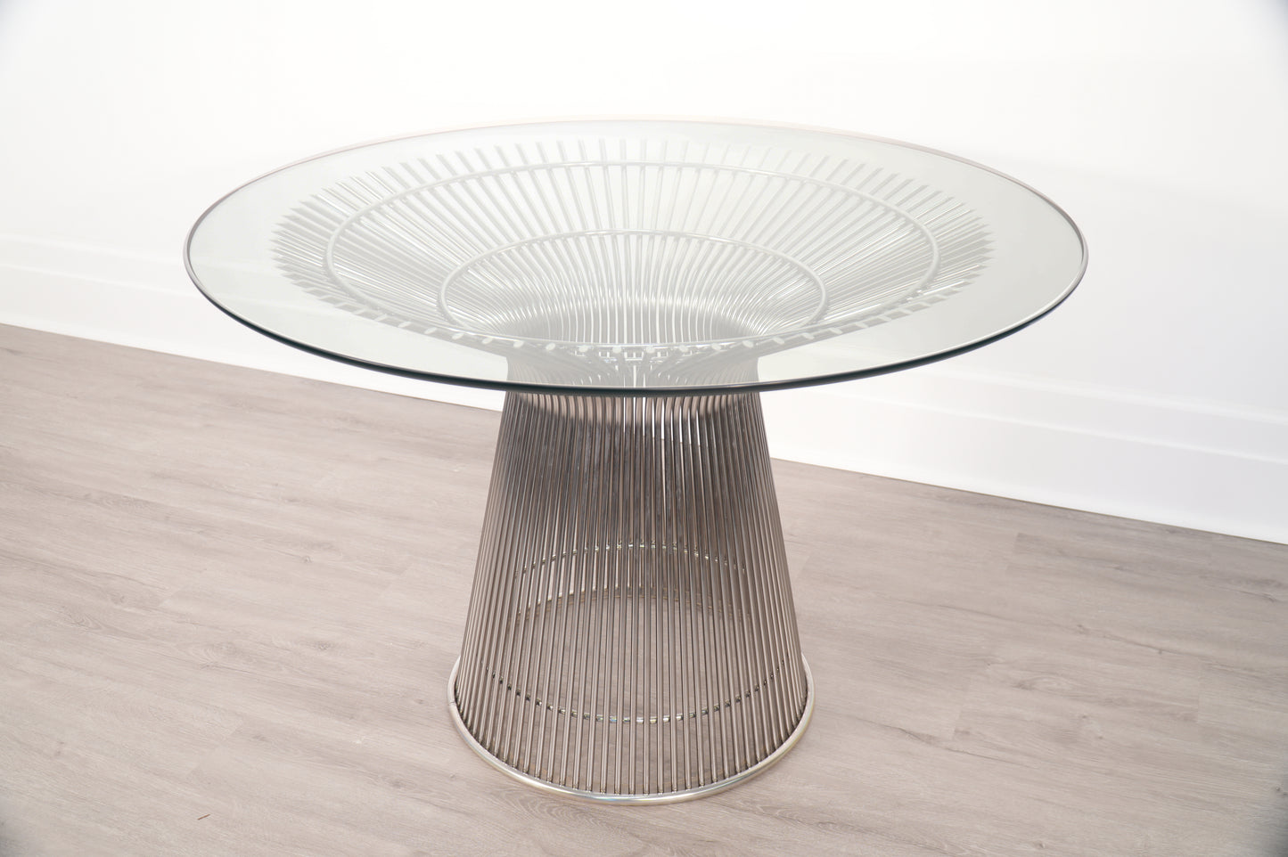 Warren Platner Knoll Style Round Dining Table