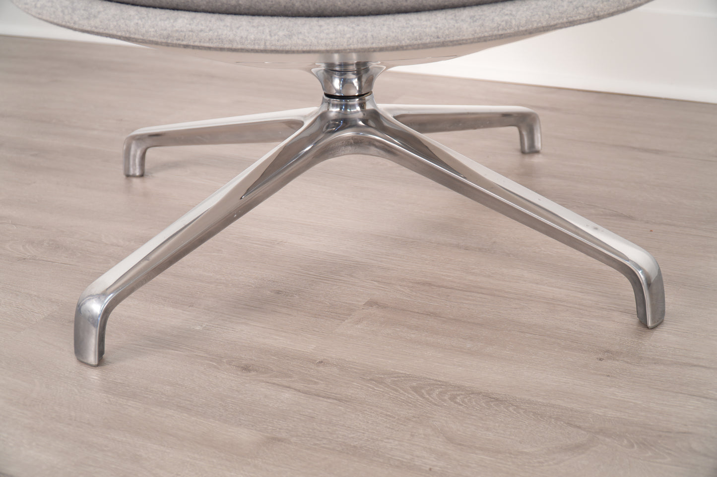 Herman Miller Striad Mid Back Gray Wool 2020