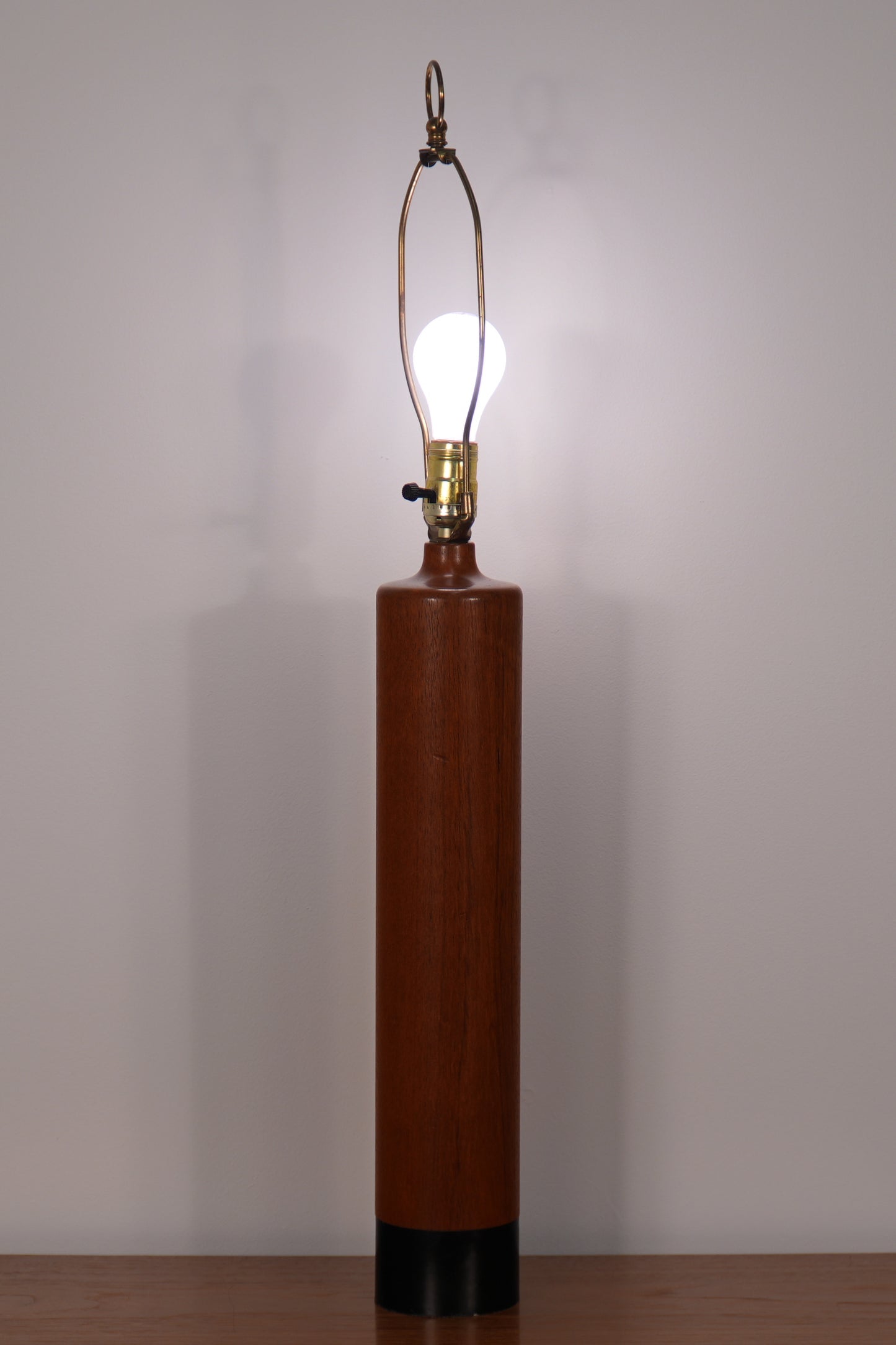 Vintage Danish Sculptural Solid Teak and Leather Table Lamp from ESA, 1960s Denmark