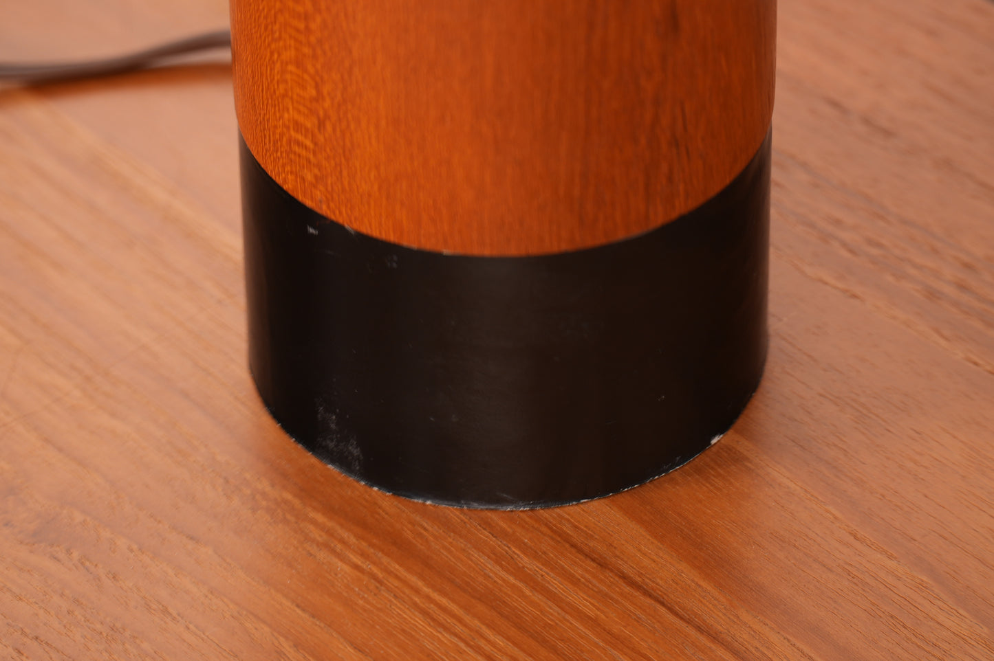 Vintage Danish Sculptural Solid Teak and Leather Table Lamp from ESA, 1960s Denmark
