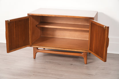 Lane Perception "Sofa Chest" Model 908-23