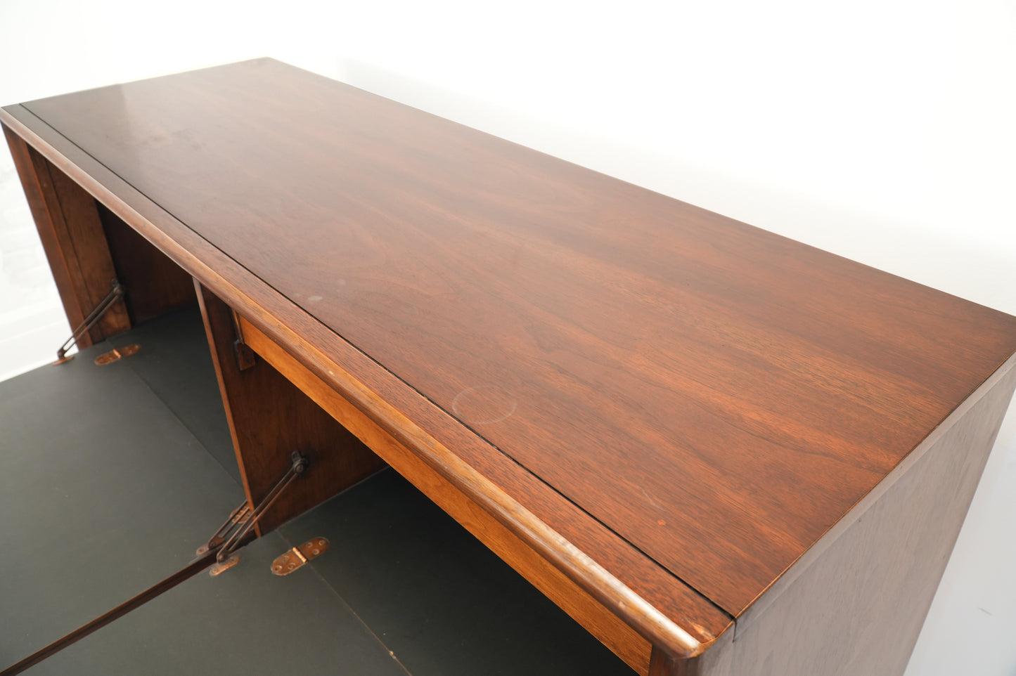 Broyhill Emphasis "Butler's Pantry" Bar Cabinet