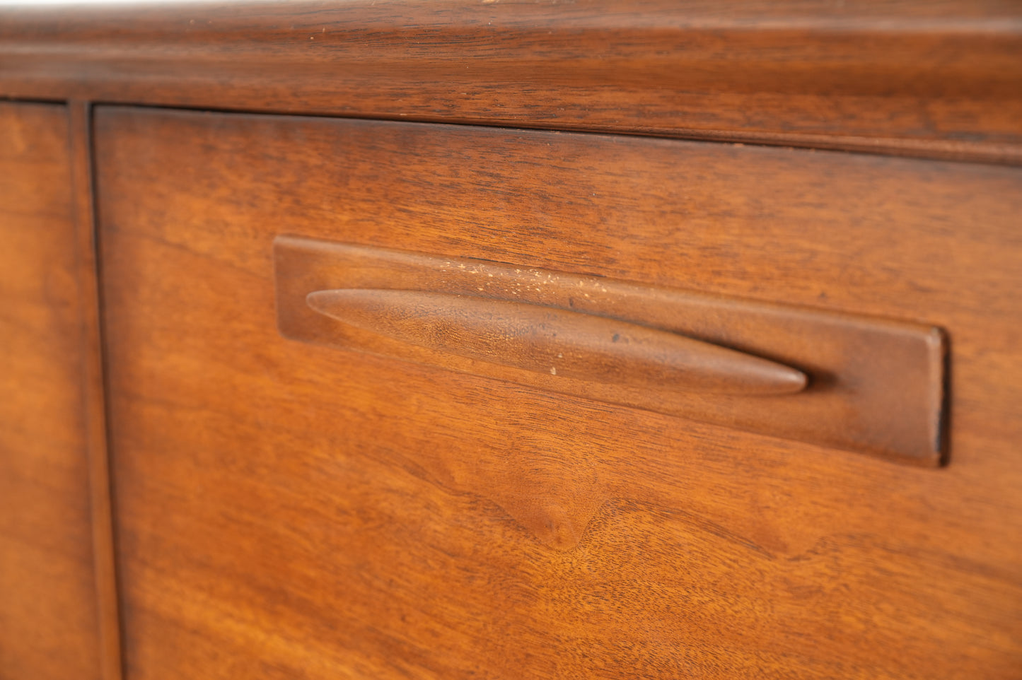 Broyhill Emphasis "Butler's Pantry" Bar Cabinet