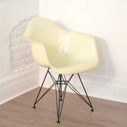 1st Generation Eames Eiffel Base Shell Chair Rope Edge Parchment