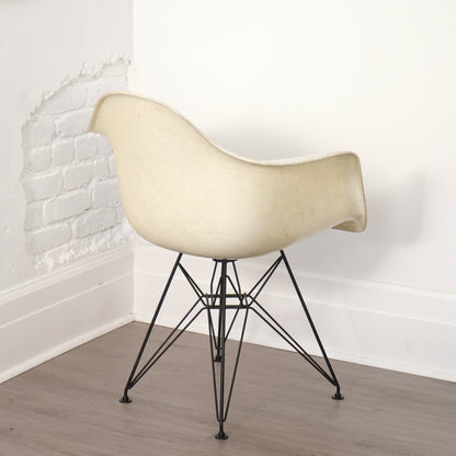 1st Generation Eames Eiffel Base Shell Chair Rope Edge