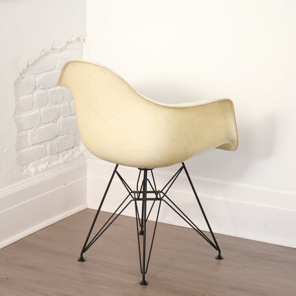 1st Generation Eames Eiffel Base Shell Chair Rope Edge Parchment