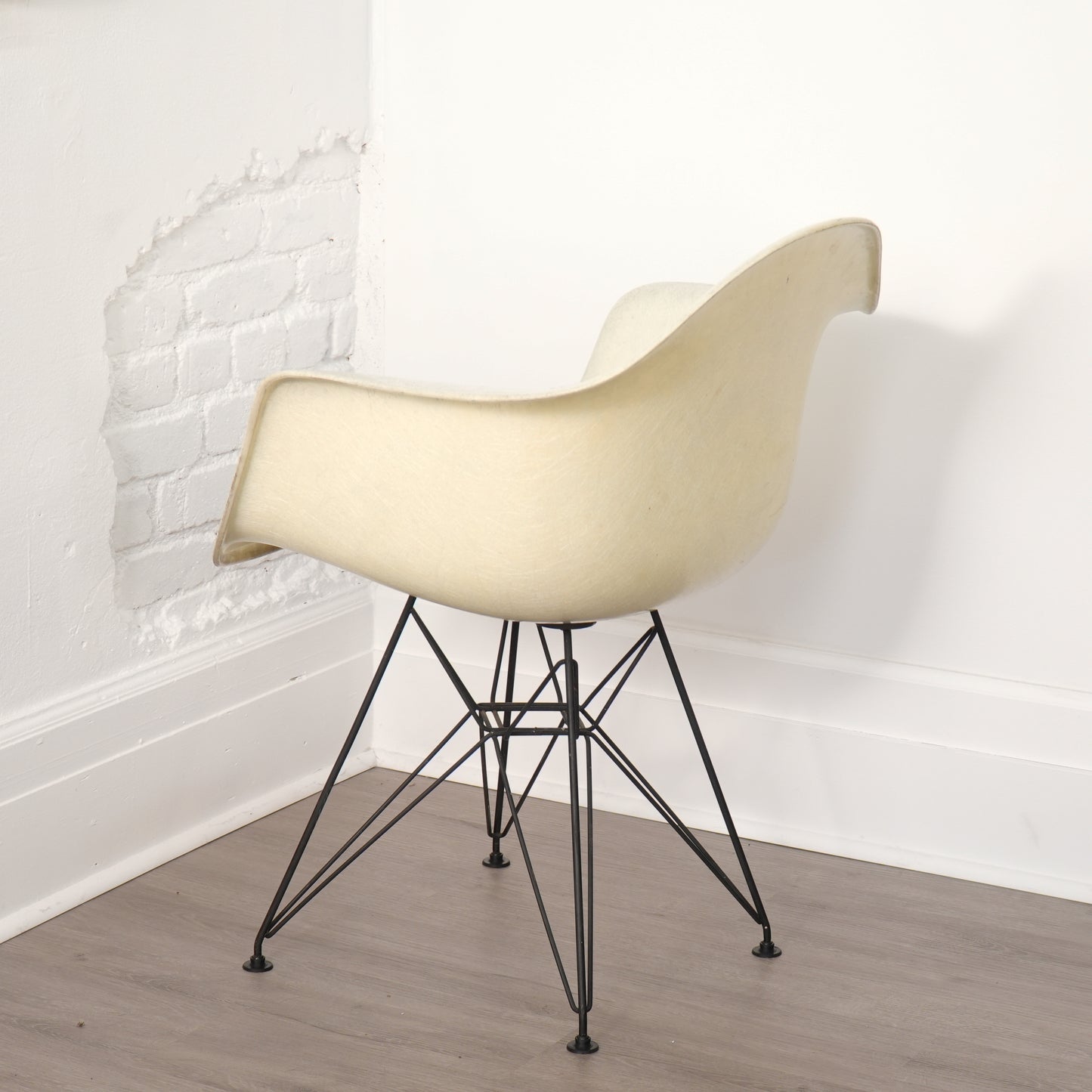 1st Generation Eames Eiffel Base Shell Chair Rope Edge