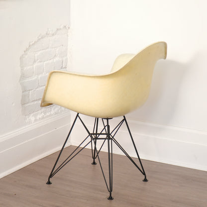 1st Generation Eames Eiffel Base Shell Chair Rope Edge Parchment