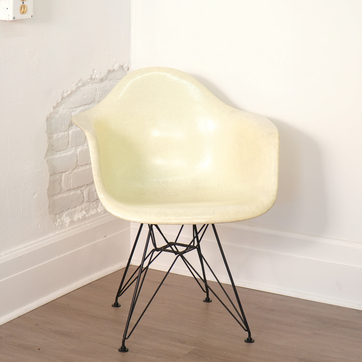 1st Generation Eames Eiffel Base Shell Chair Rope Edge Parchment