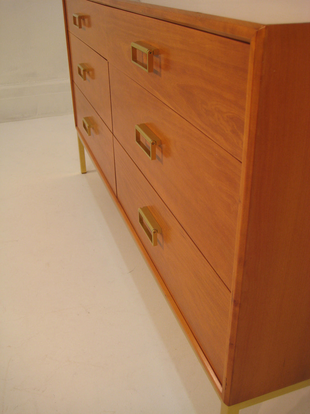 Drexel Suncoast 6-Drawer Dresser w/ Mirror and Nighstand – Metro Eclectic
