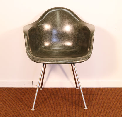 Vintage Herman Miller DAG Fiberglass Armchairs - Set of 2